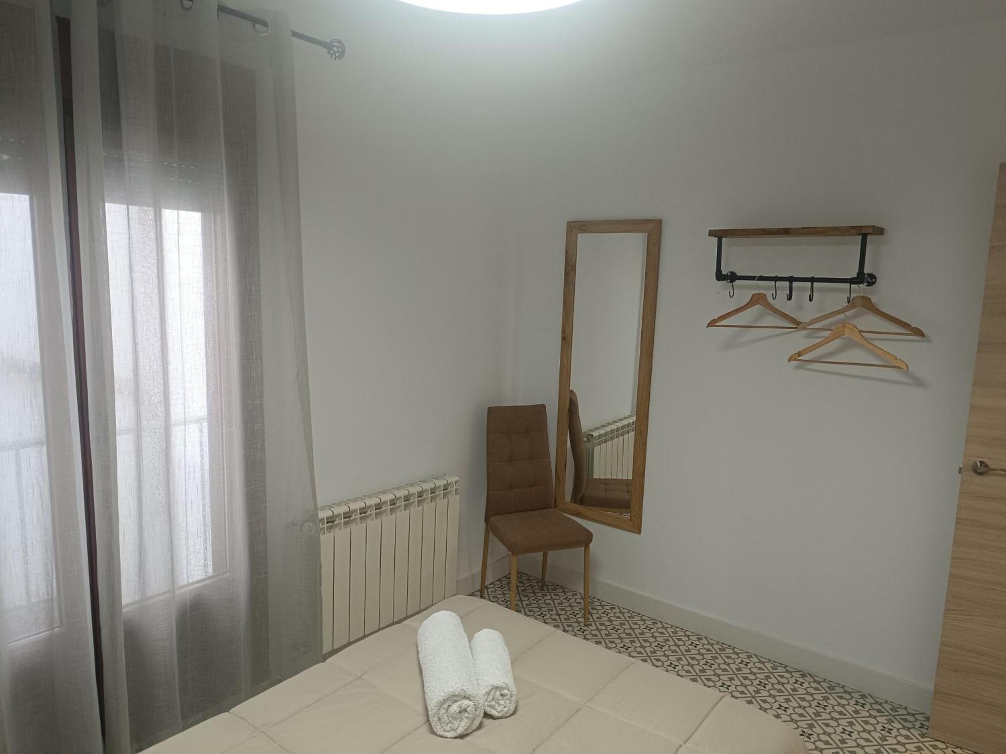 Al-Qazeres Suites Caces Exteriör bild